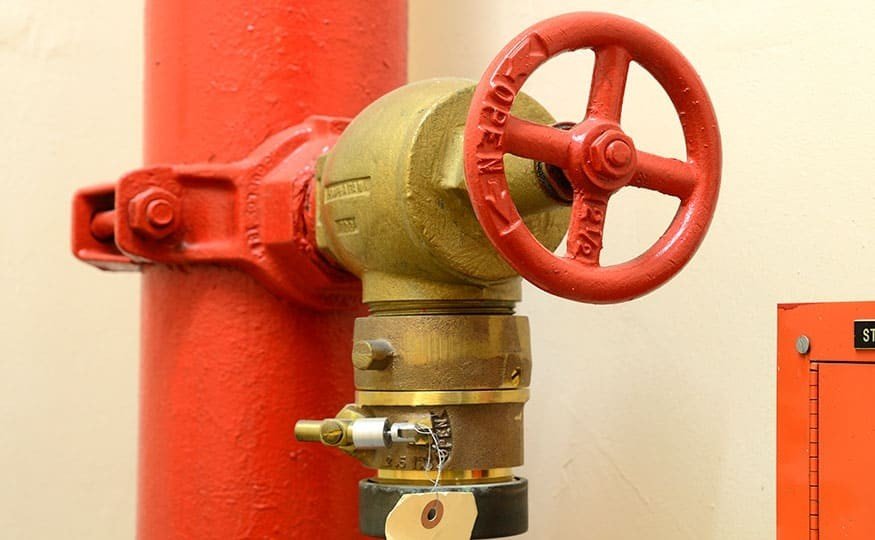 Como é acionado o sistema de hidrantes?