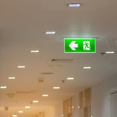 Iluminação de emergência para prédios